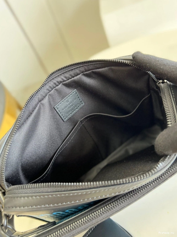 Frstbag ru TRIO LOUIS VUITTON MESSENGER 0715